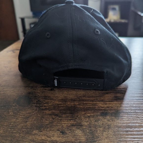 2 different VANS hats - Picture 2 of 4
